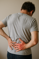 Comprendre les douleurs dorsales et hépatiques : ce que votre corps essaie de vous dire