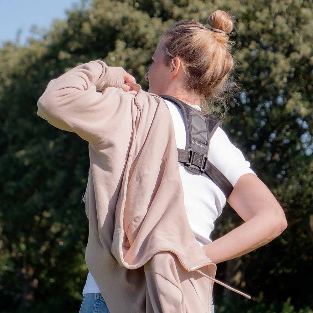 soutien dorsal peut être porté sous les vêtements